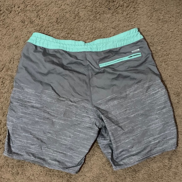 Men’s Billabong Board Shorts - Picture 2 of 2